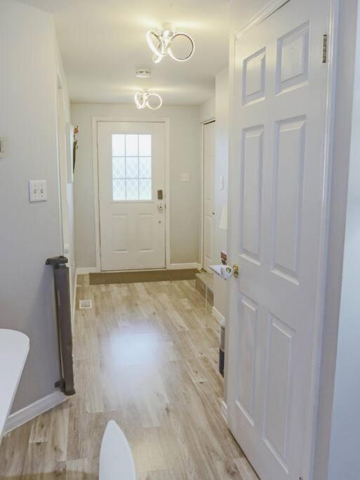 Kitchener-waterloo Cozy House Holiday home