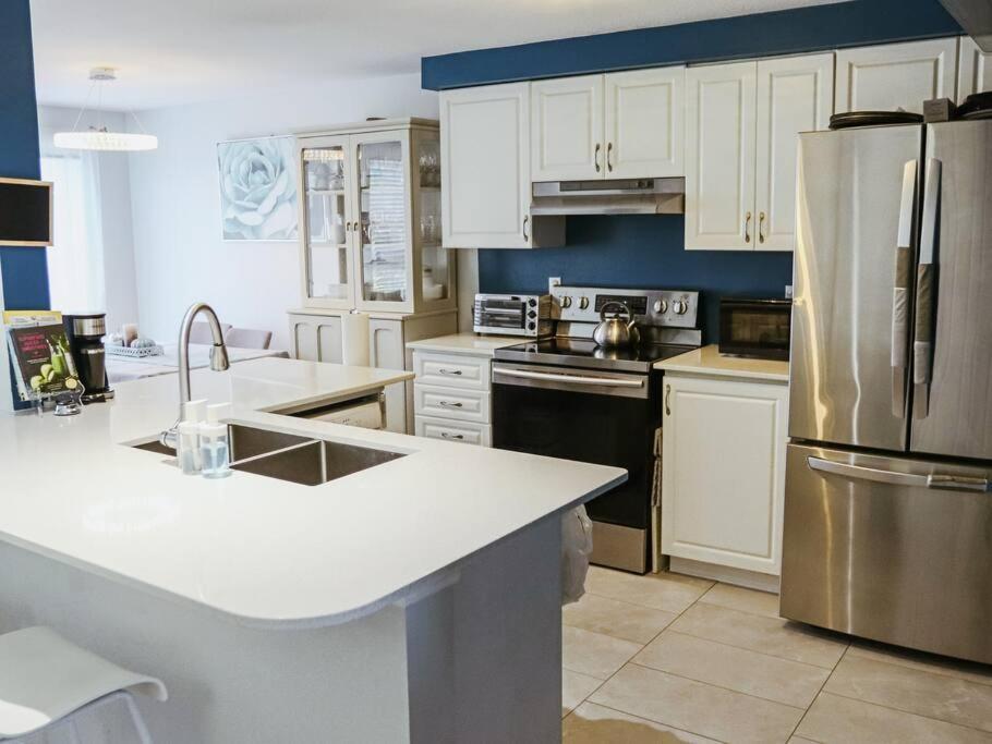 Kitchener-waterloo Cozy House * Kitchener